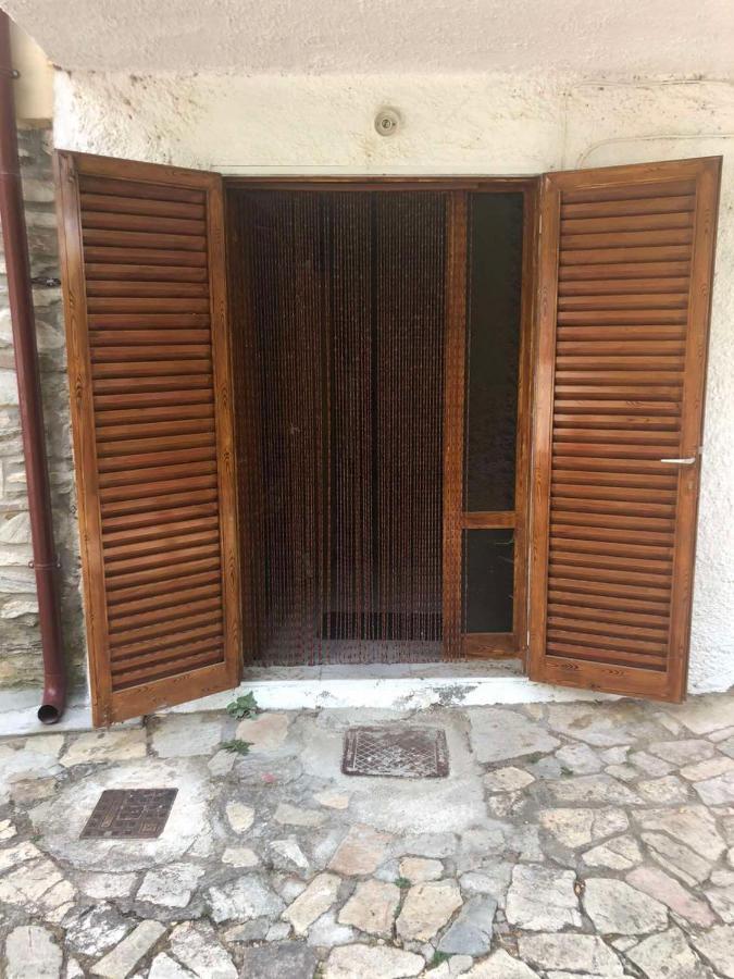 The Square Apartment Maries  Exterior photo